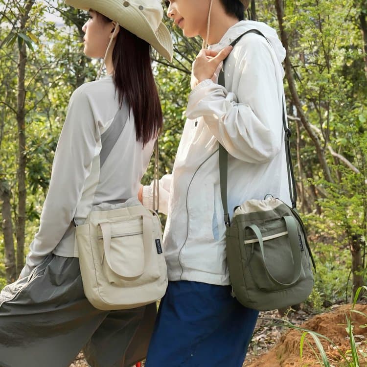 Nylon outdoor messenger bag casual bucket small bag