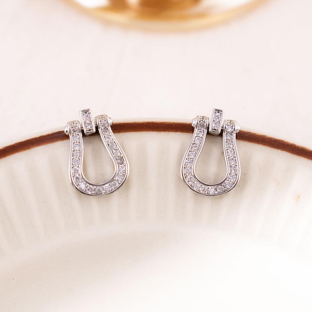 Geometric Micro-inlaid Horseshoe Buckle Earrings European and American Cold Style Exquisite Earrings Personalized Design Sense Earrings Women