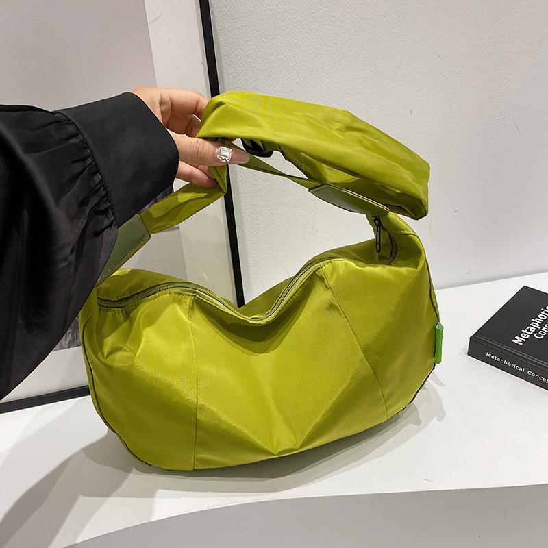 Trendy 2024 Summer Minimalist Crossbody Pillow Bag Stylish Shoulder Bag For Everyday Use