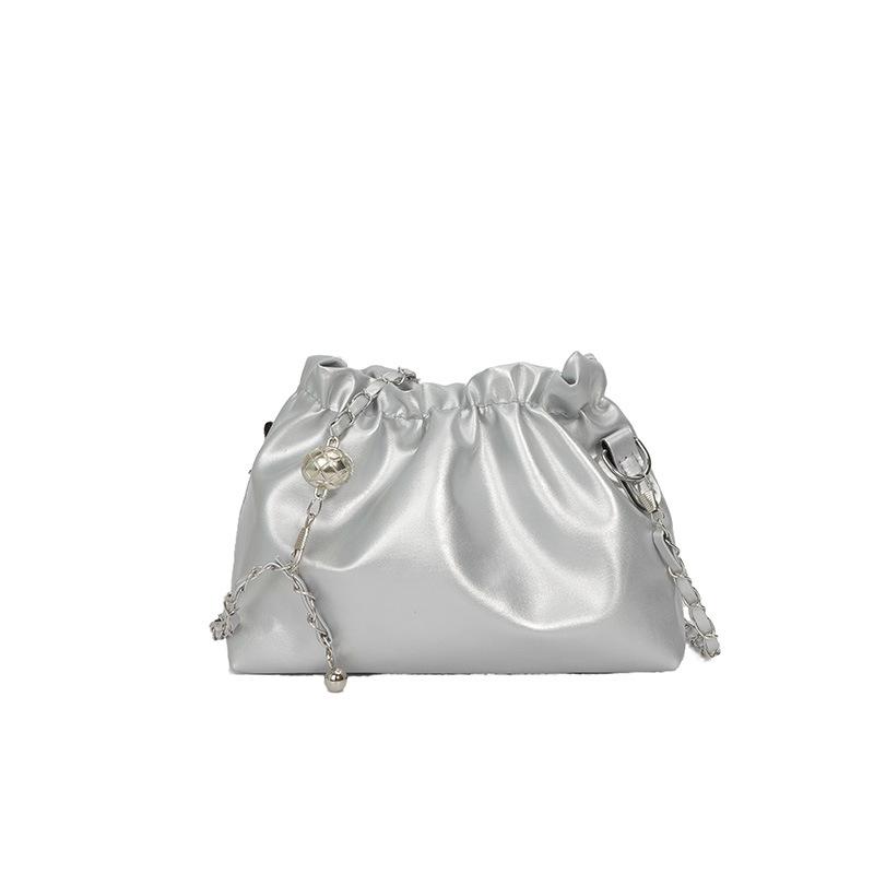 Niche Versatile Pleated Cloud Bag Women's New Chain Solid Color Shoulder Messenger Bag Texture Commuter Bucket Bag