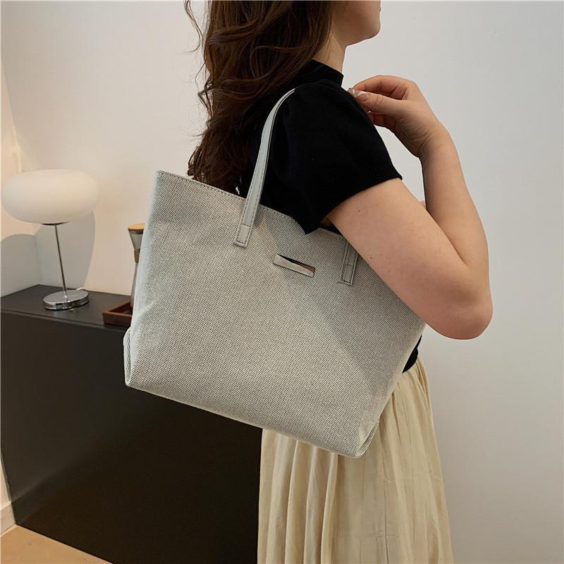 Stylish Canvas Tote Bag For Women Trendy And Casual Large Capacity Handbag