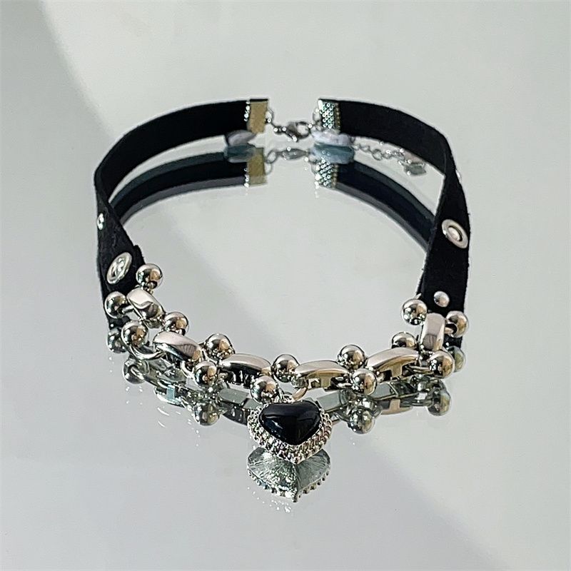 

Maillard Three-Dimensional Heart Necklace Female Halloween Ornaments Three-dimensional Heart Patchwork black necklace