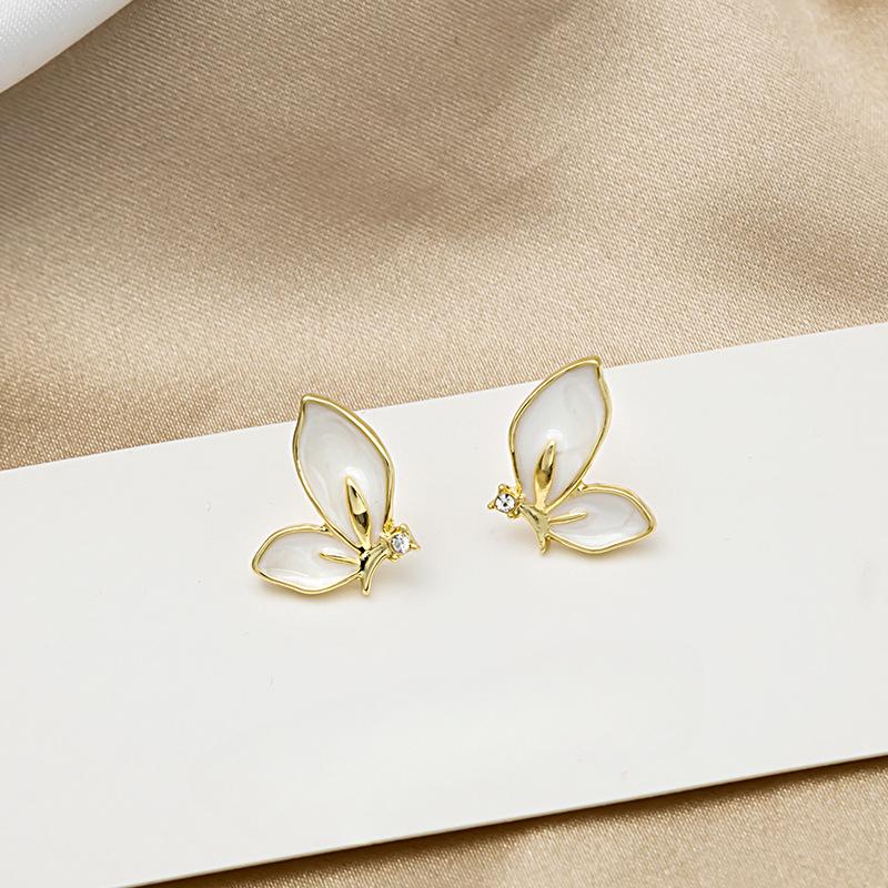 Boucles d'oreilles papillon délicates et chics pour le quotidien des femmes