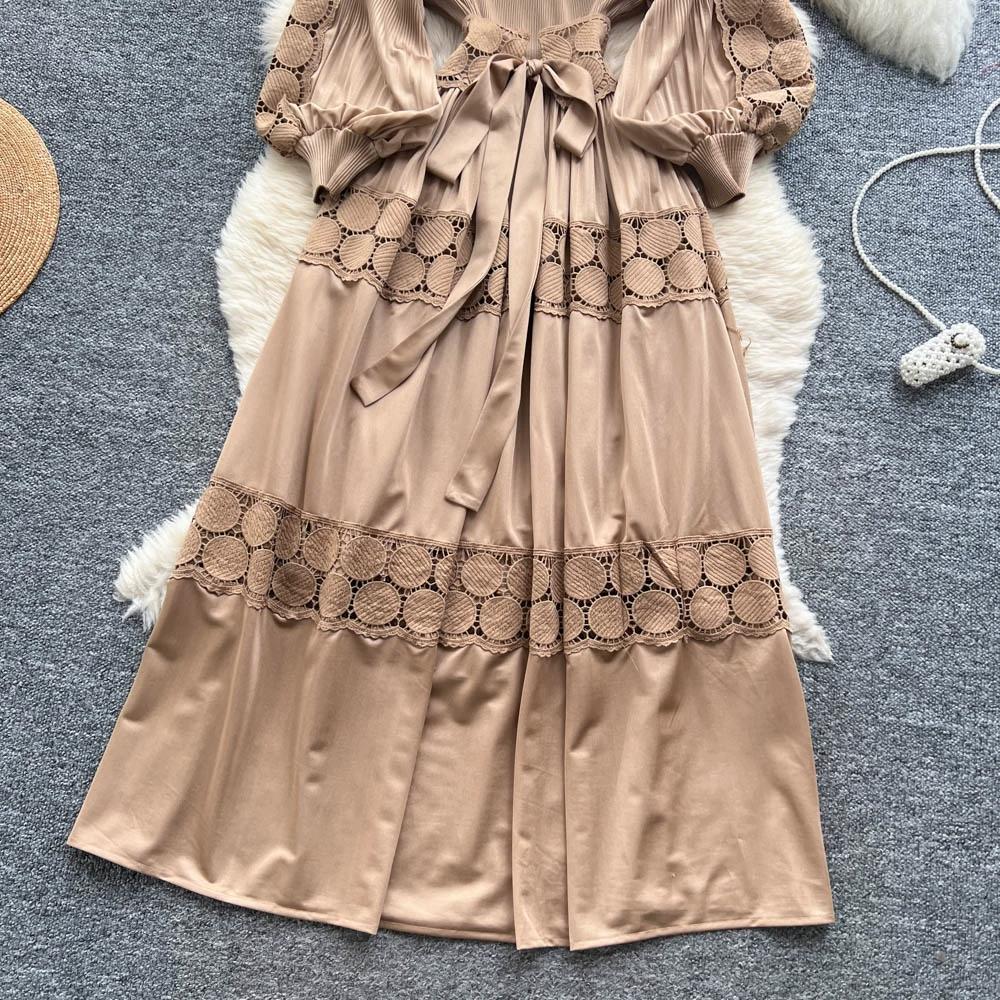 Retro Palace Style Dress for Women In Autumn and Winter A High-end Feel and Straps Waist Cinching Hollow Out Splicing Elegant Long Women Dress
