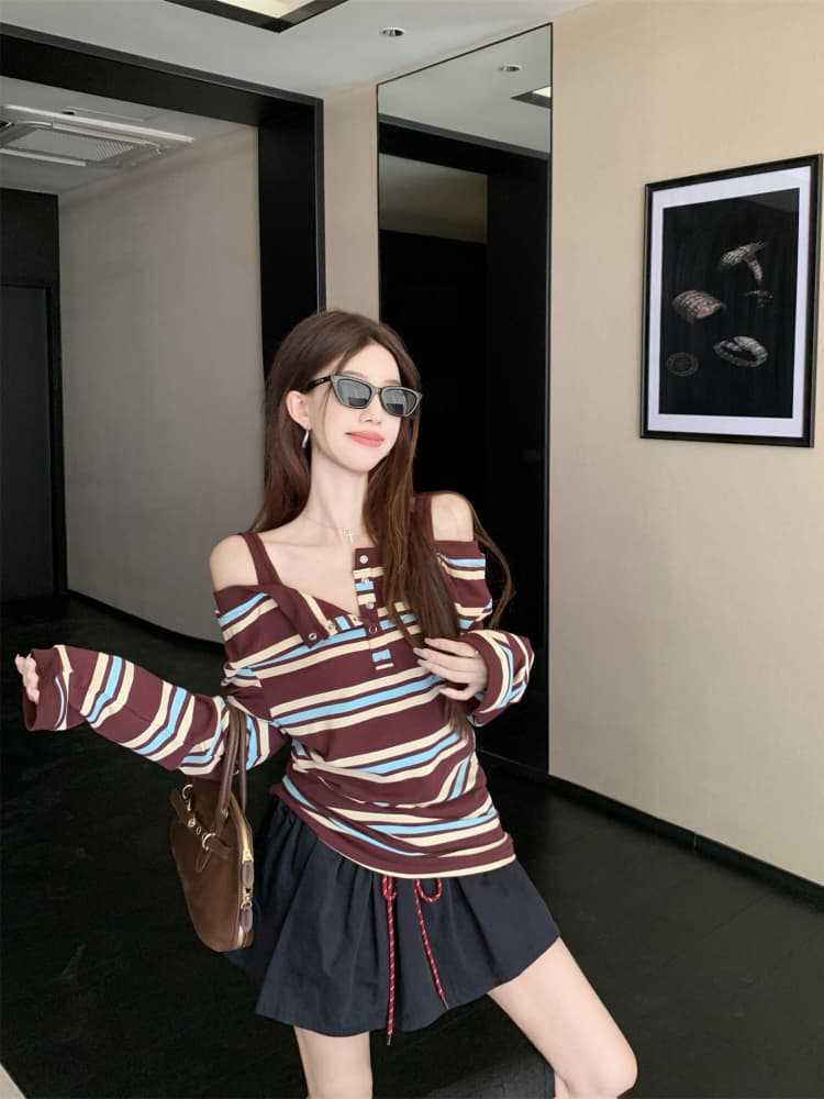 Korean Style One-Shoulder Contrast Stripe Patchwork Long-Sleeve T-Shirt with Spaghetti Straps for Women - Spring/Autumn Chic Top