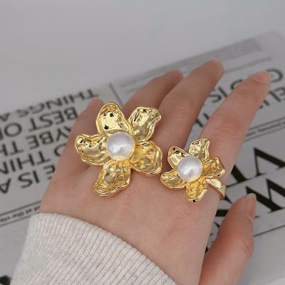 Übertriebener Blumen-Fingerring, Kupfer, vergoldet, farberhaltender Blumen-Offener Ring
