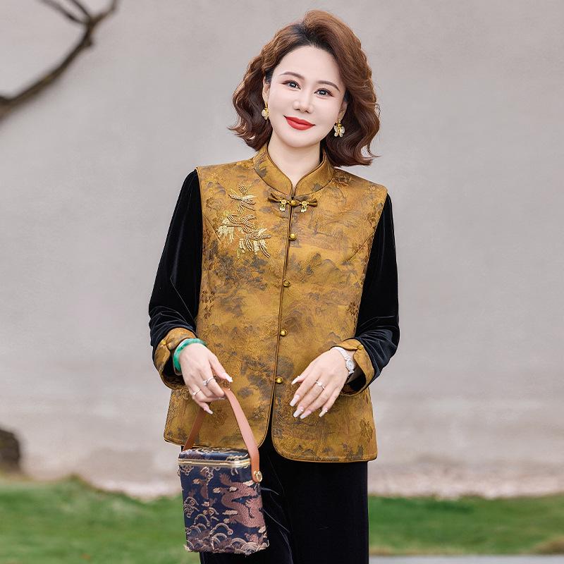 

Gold Velvet Embroidered Vest Set: Elegant Spring/Autumn Outfit for Middle-Aged and Elderly Women 2XL (105-120 jin)