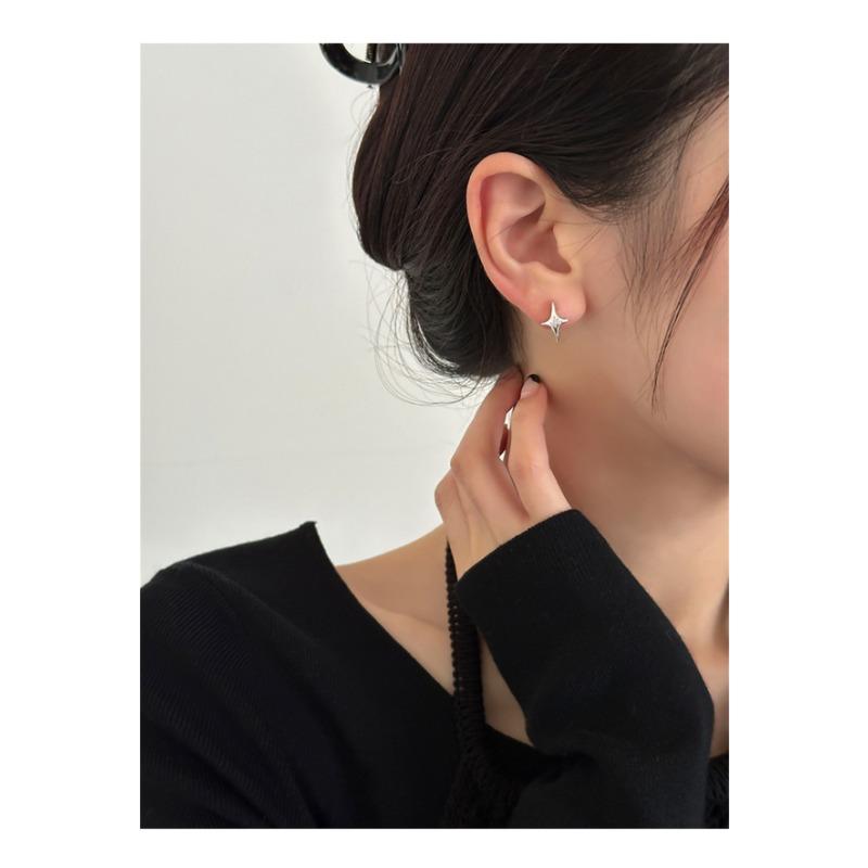 Delicate Niche Design Star Earrings Neutral Style Polaris Ear Jewelry For Women Men