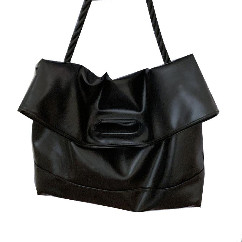 Autumn Retro Large-capacity Underarm Bag, Soft Surface Simple Tote Bag, Fashionable Commuting Crossbody Bag