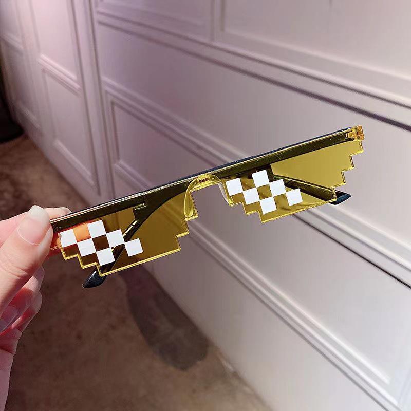 Trendy Pixel Mosaic Sunglasses for Men and Women - Creative 2D Funny Photo Props