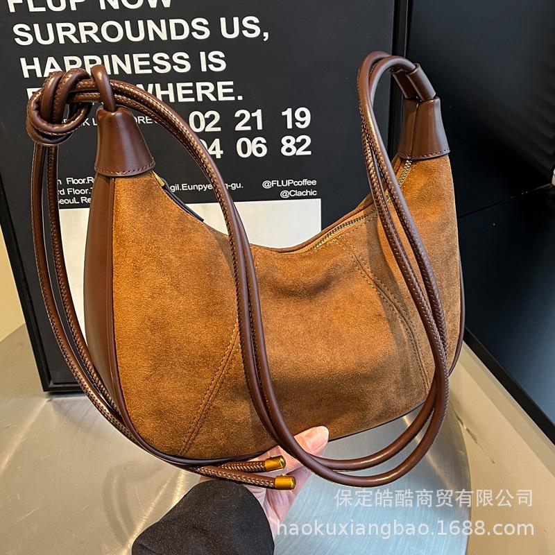 Premium Sense Casual Retro 2025 New Trendy Women's Bags Horns Dumplings Underarm Bags Simple Commuting Large Capacity
