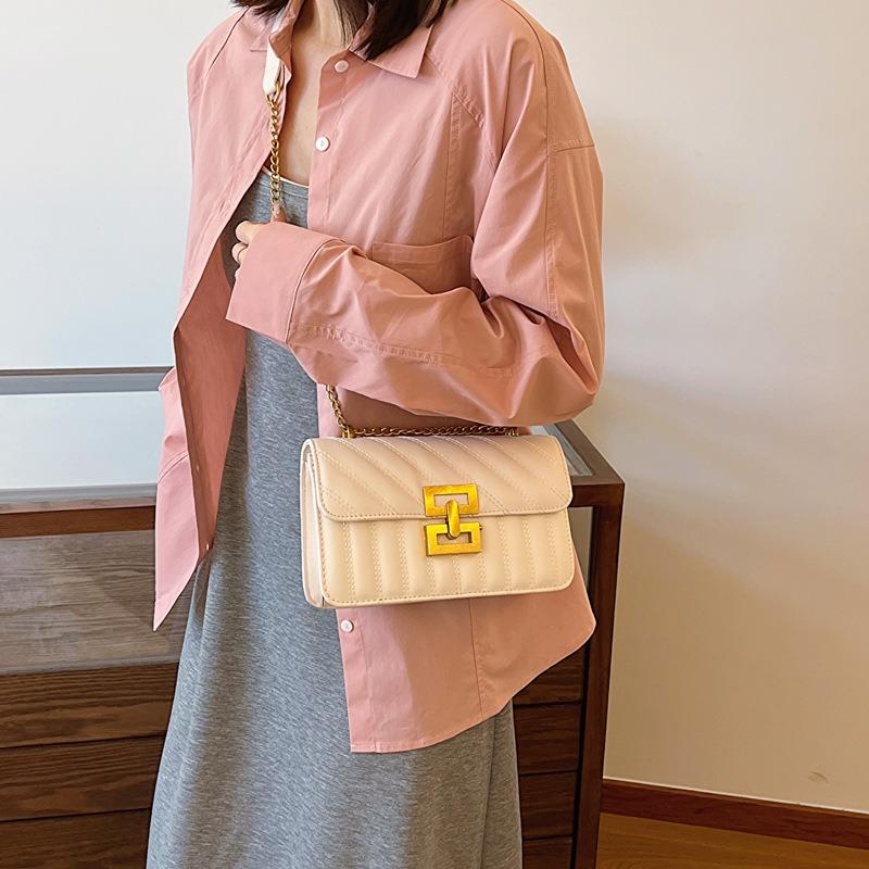 Popular small bag women's new fashion spring shoulder messenger bag beautiful personality casual small square bag