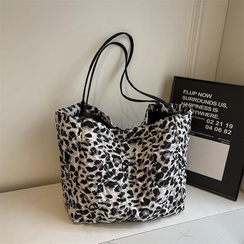 

Повседневная холщовая сумка-тоут с леопардовым принтом на плечо, новая корейская версия, ins, для поездок на работу, повседневная мода, простая тканевая сумка серый