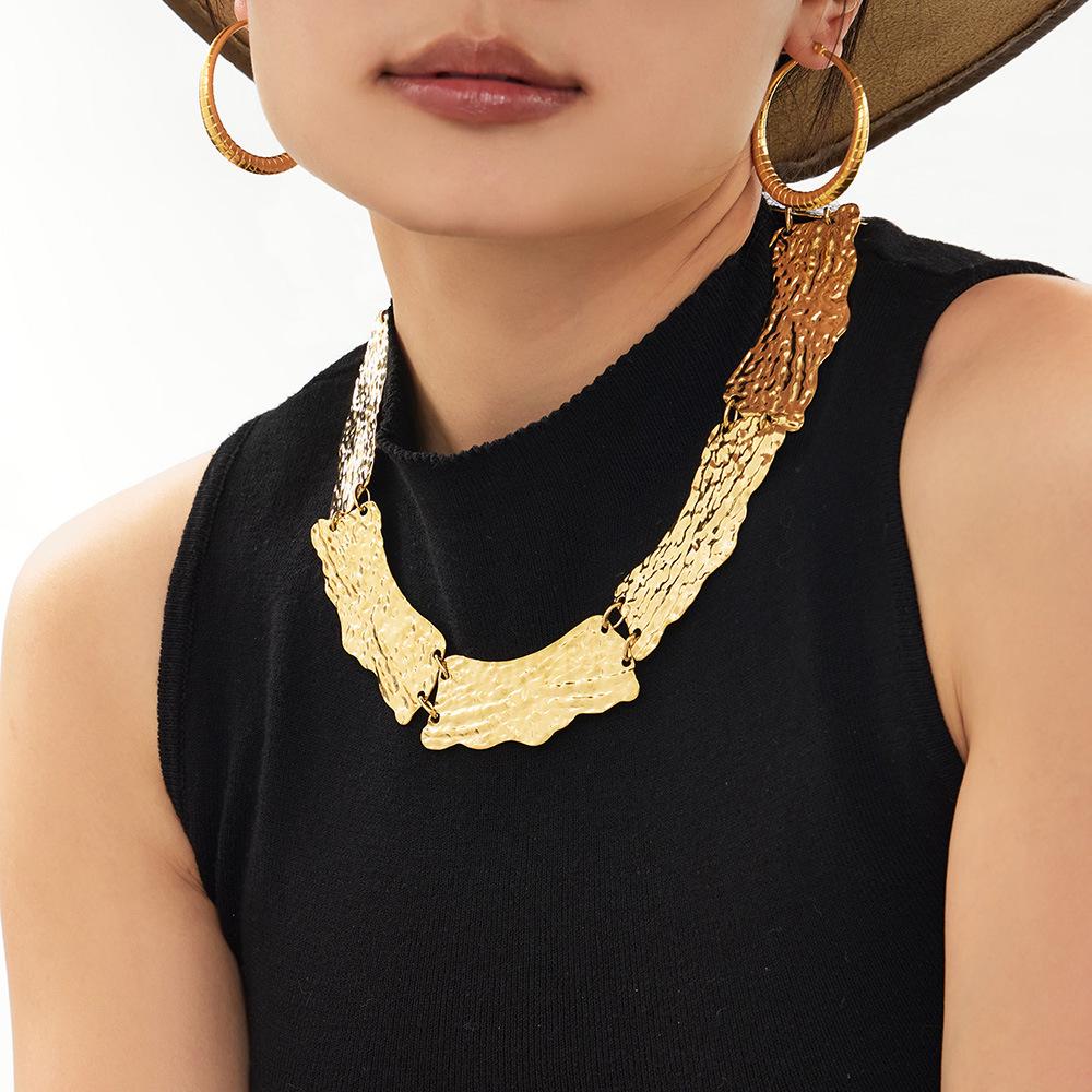 Vintage-Style Wide Textured Handmade Necklace: 18K Gold & Stainless Steel Women's Jewelry