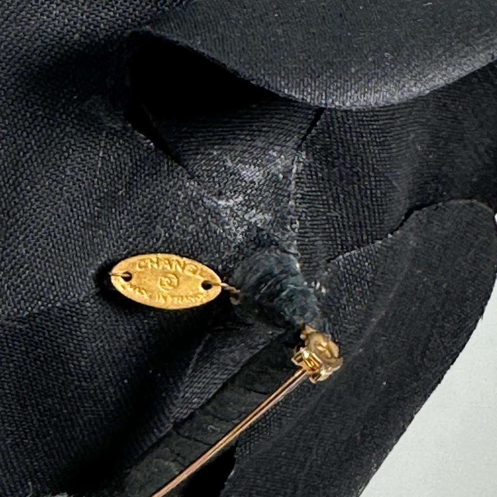 Chanel Camelia Brooch  Black Women Used