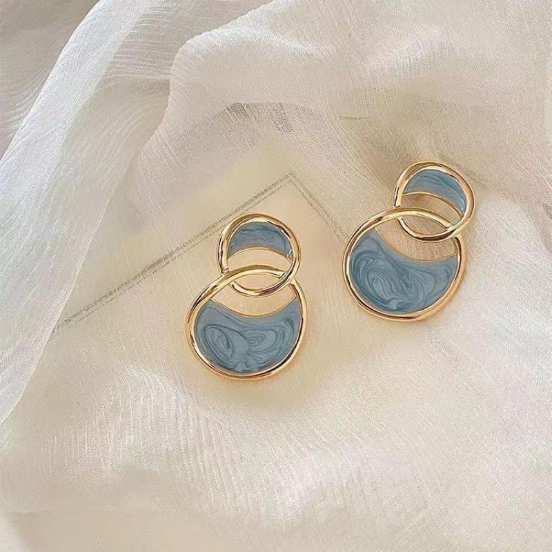 New women's summer sea blue travel earrings paired with high-end light luxury French design earring