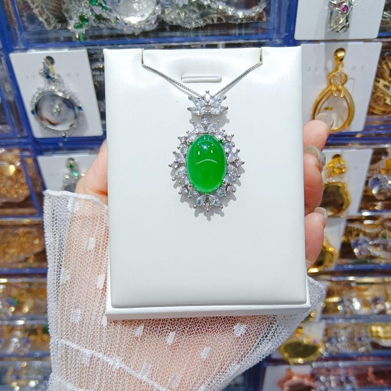 Pandantiv Calcedonie Verde Gheață Înaltă Diamante Complete, Suport pentru Obiecte, Pandantiv Zircon în Formă de Ou, Lanț Claviculă Micro-Incrustat pentru Femei, Pandantiv Suport Gol.