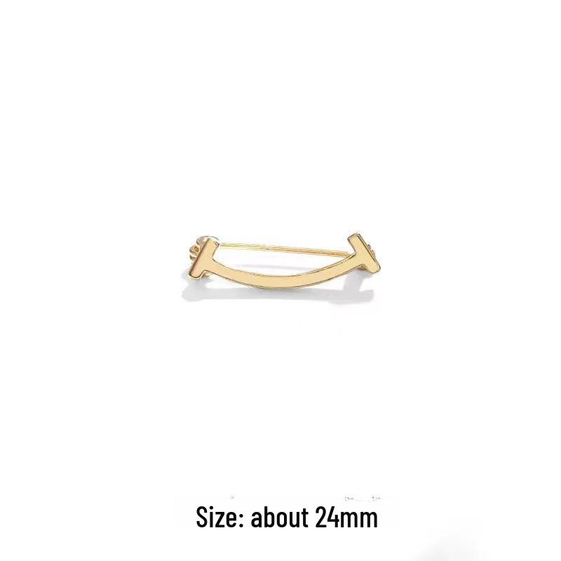 Элегантная брошь-бабочка для женщин: Элитная булавка с жемчужным акцентом для стильных нарядов