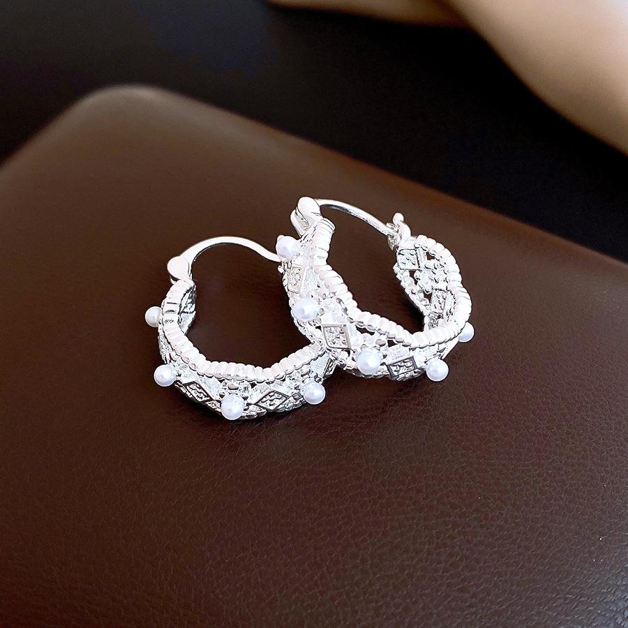 Cold wind geometric hollow round pearl ear buckle versatile earrings earrings women