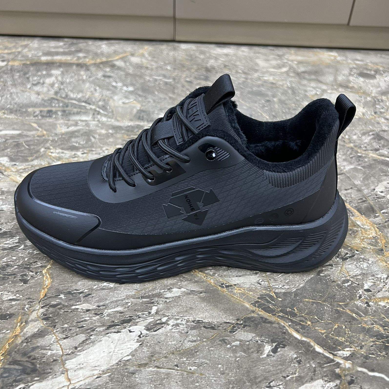 Зимняя бархатная мужская обувь новая хлопковая обувь модная универсальная спортивная повседневная обувь легкая спортивная обувь черная обувь 39