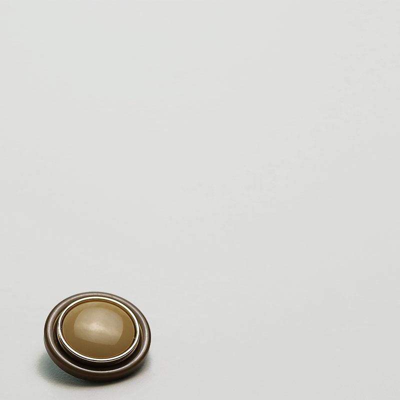 

Знаменитые перламутровые пуговицы, блейзер, пижамные пуговицы, двухсторонние декоративные пуговицы для кожаного пальто 2 #[Double Circle Convex Khaki] 17mm