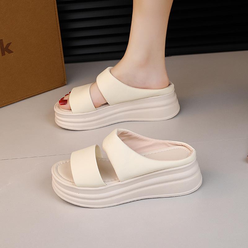 New Soft Leather Comfortable Cool Slippers Pregnant Women Platform Slippers Women Summer Wear Casual Beach Sandals One-word Drag