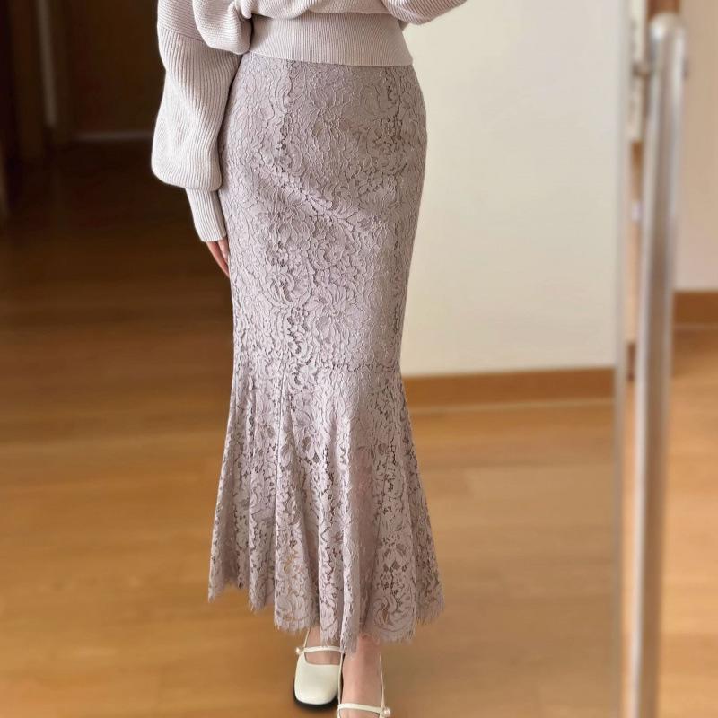 Japanese Style Lace Patchwork Knit Sweater & High-Waisted Fishtail Skirt Set L (53-60 kg)