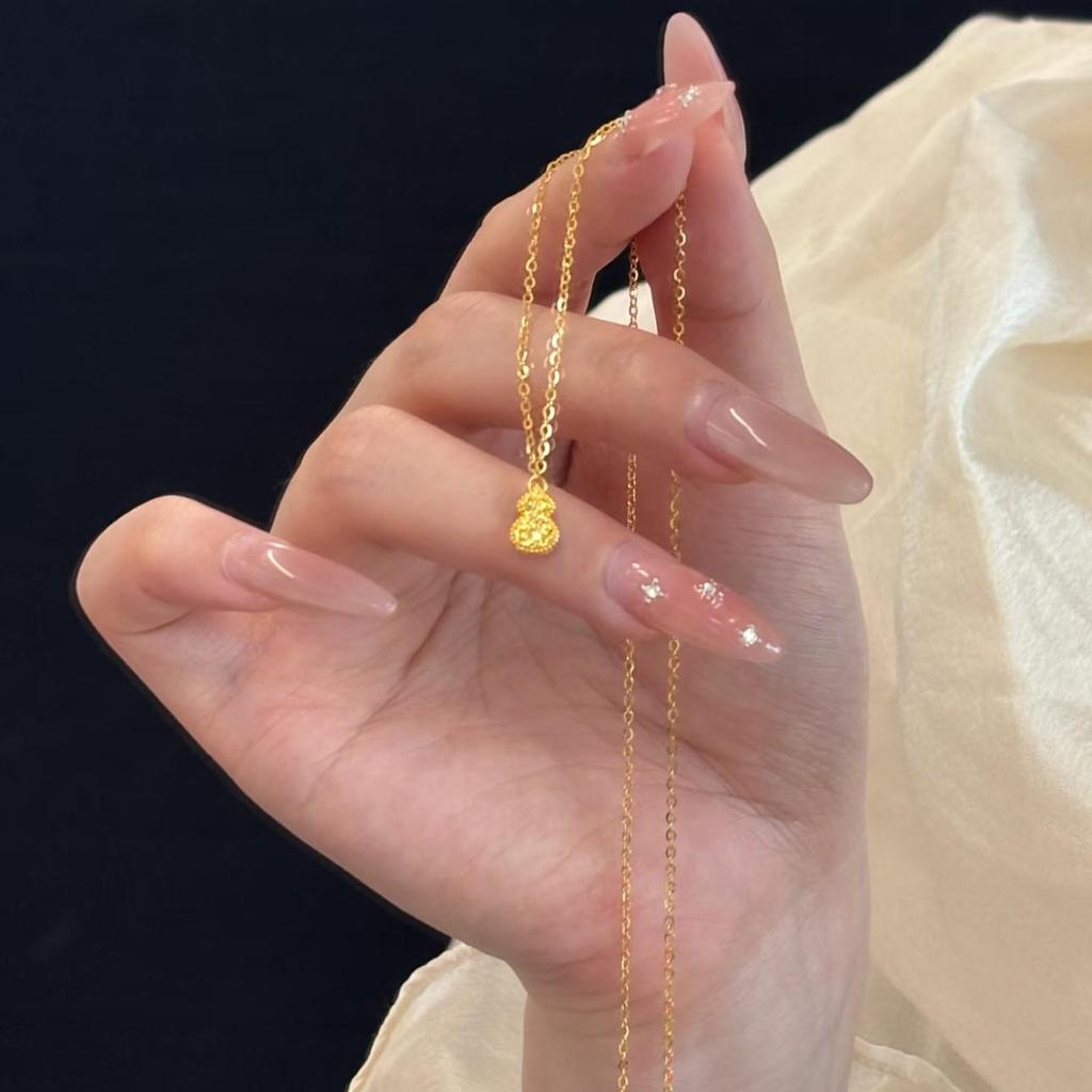 Xiaohongshu Fulu Necklace: Elegant Chinese-Style Shaved Ice Design, Luxury Women's Clavicle Chain, Fashionable and Versatile.