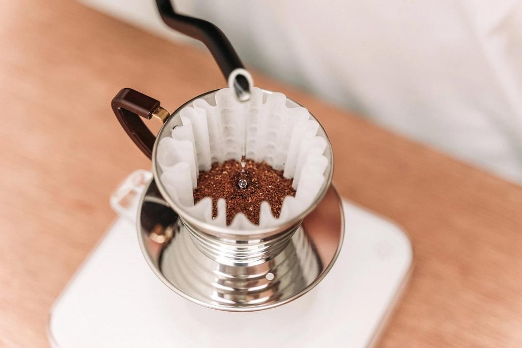 Kalita Kaffepapirfilter Bølgefilter for 1 til 2 personer KWF-155 100 stykker Hvit #22213 Stilig camping utendørs kaffebar Antik bryllupsgave