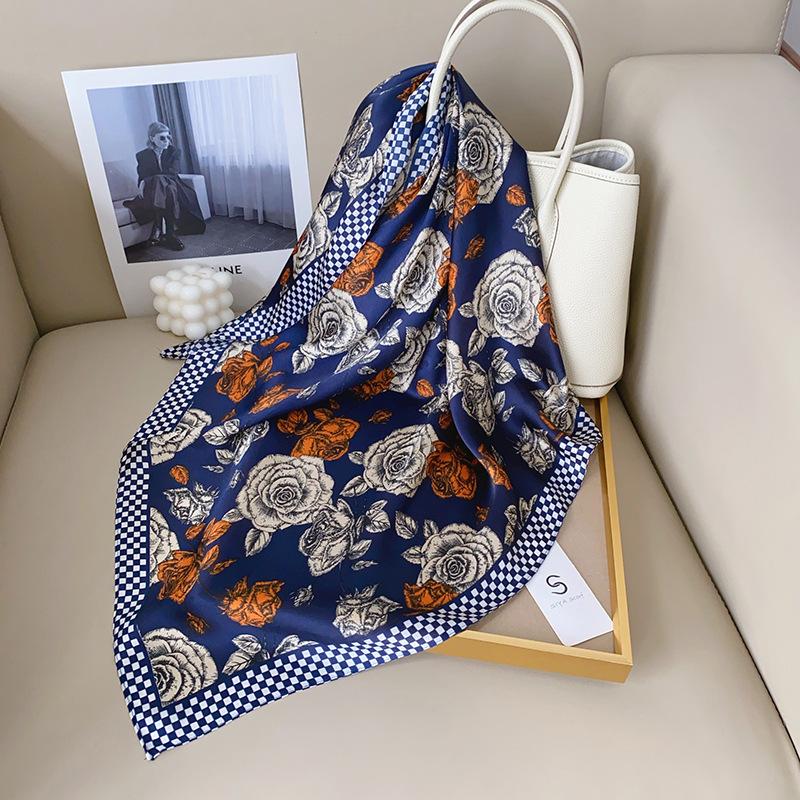 Vintage cashew flower square scarf decorative pants scarf hip-hop small scarf men and women paisley pattern silk scarf women