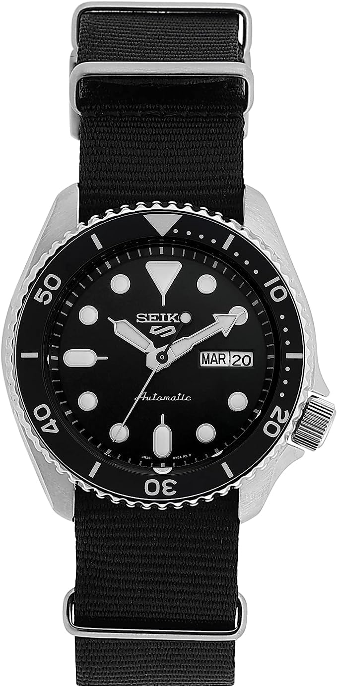 

Чоловічий аналоговий автоматичний годинник Seiko 5 Sports, Чорний, 5K3, 5K3.