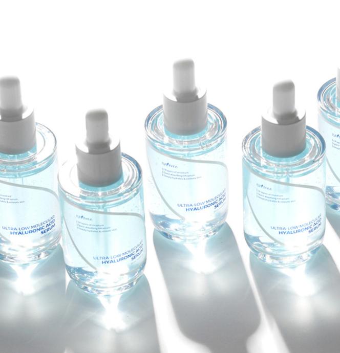 ISNTREE Hyaluronic Acid Water Essence 50ml – Deep Hydration Serum with Low Molecular Hyaluronic Acid