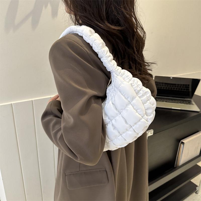 

Underarm bag New women s bag Fashion sweet personality Shoulder bag Handbag белый