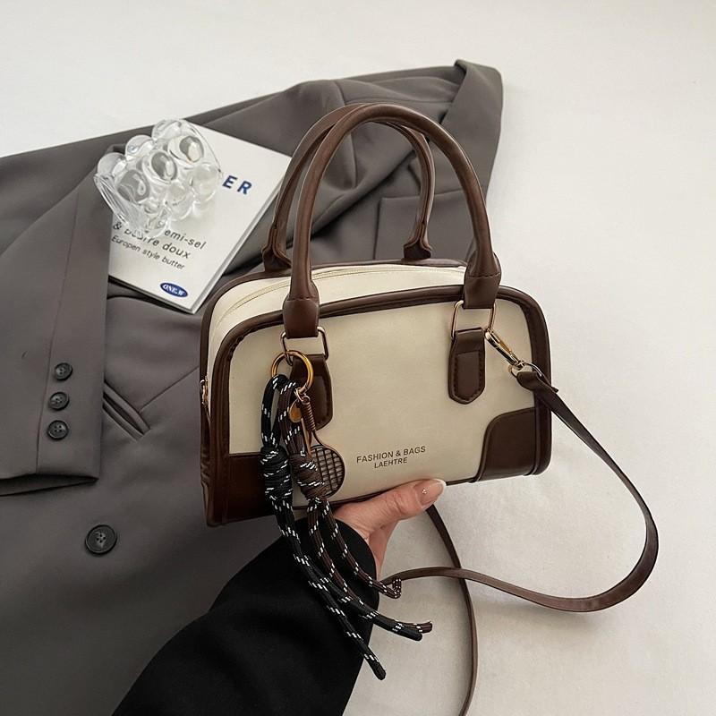 IELGY Simple Commuter Fashion One-Shoulder Portable Retro Small Square Bag