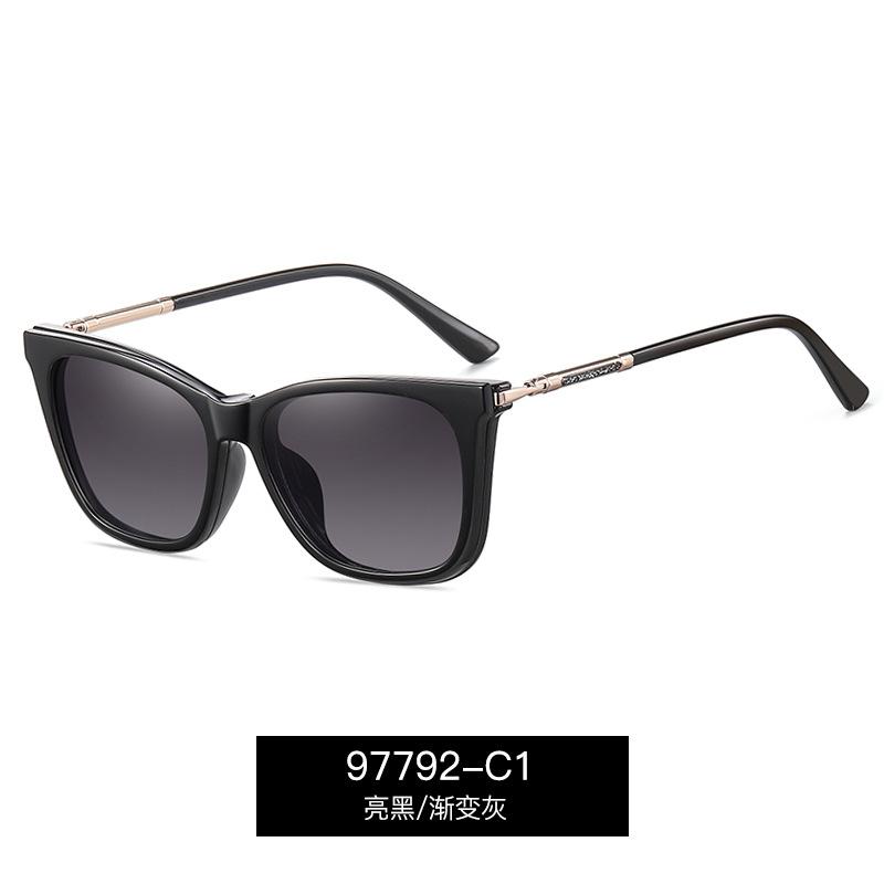 

Fashion Clip On Myopia Glasses Women 2 In 1 Optical Magnetic Polarized Sunglasses Anti Glare Driving Eyewear UV400 -1-3 0
