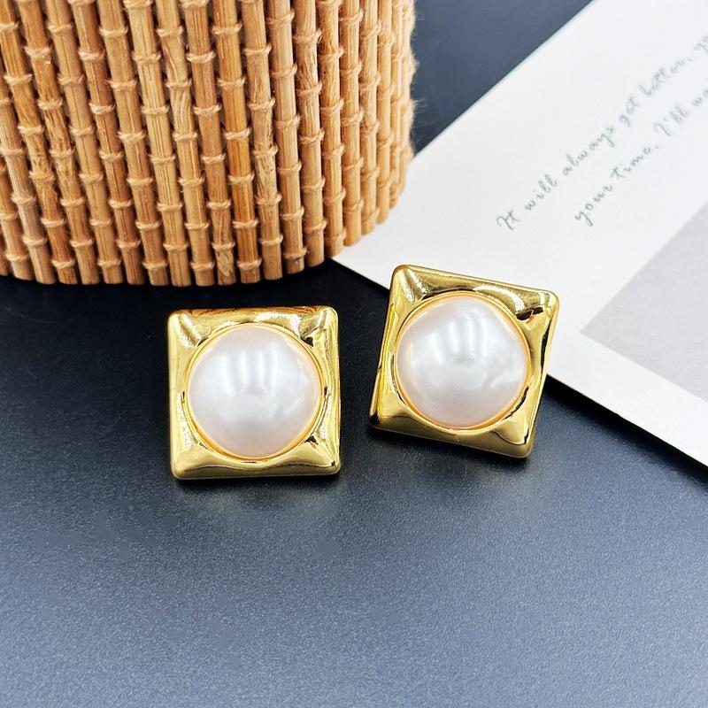Fashion Personalized Earrings Light Luxury High Sense Retro Geometric Square Stud Earrings, Design Sense