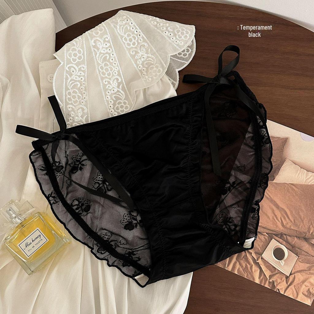 Chiloți mătăsoase din dantelă satinată cu talie joasă - Lenjerie intimă luxoasă, transparentă și sexy pentru femei