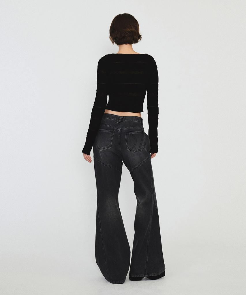 Daiaegeuneol Stripe Diagonal Button Knit (Black)