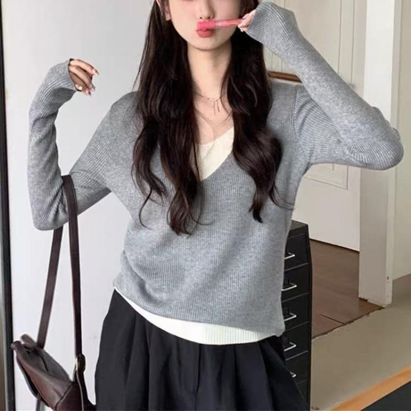 Autumn and Winter New Fake Two-piece Knitted Pullover, Women's Solid Color Bottoming, V-neck Long-sleeved Top Inside and Outside