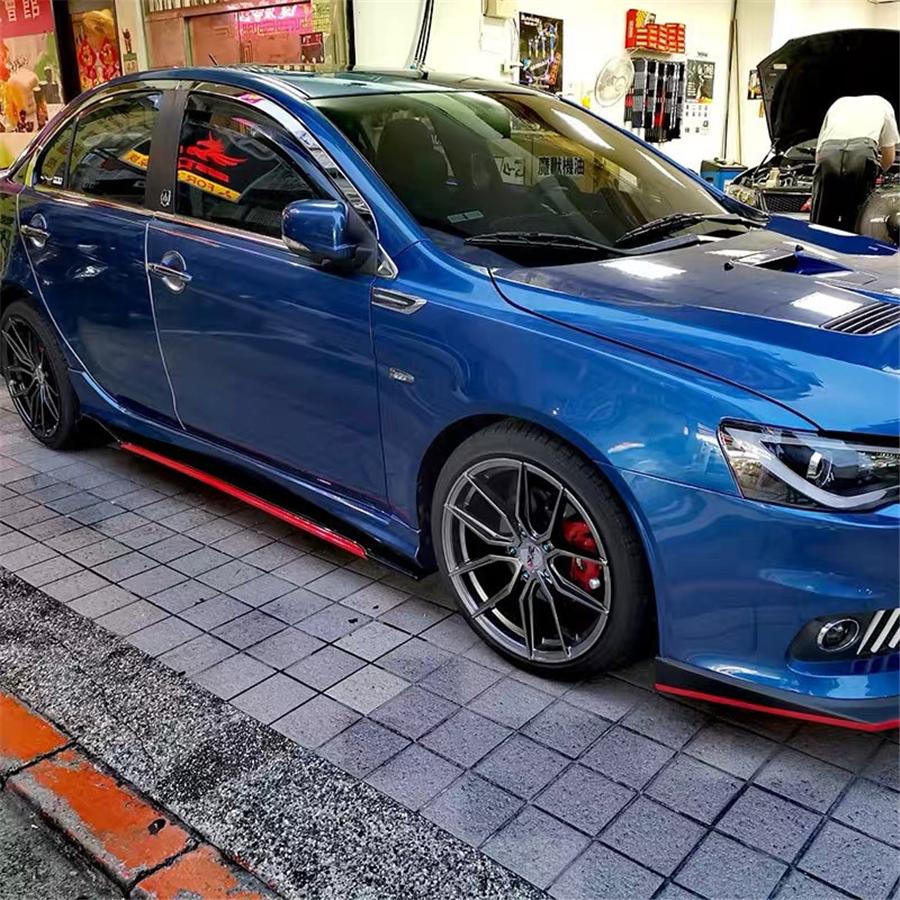 2.2M Glossy Black Red PP Car Side Skirt Extensions Universal Splitters