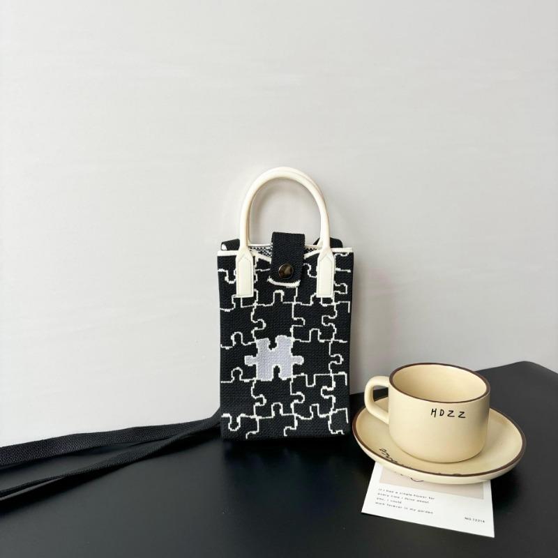 Mobile phone bag flower knitted bag niche versatile shoulder messenger bag trendy tote bag flower knitting