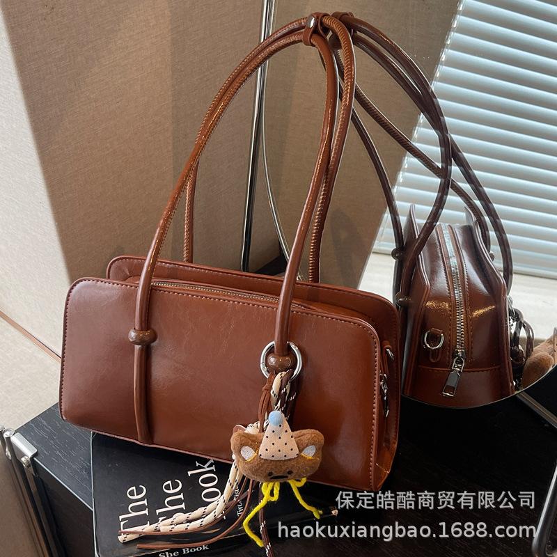 Retro Bag Women's Large Capacity 2025 New Autumn and Winter Versatile Shoulder Underarm Bag Casual Texture Commuter Pillow Bag