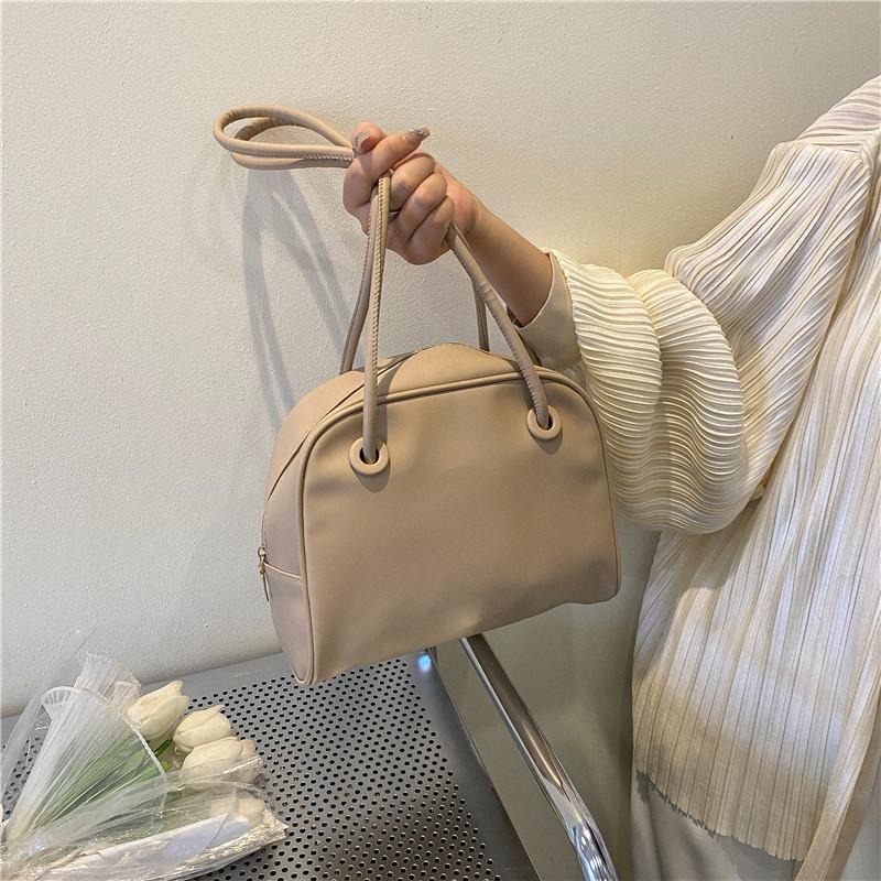 PU Leather Bag Small Pillow Bag for Women 2026 New Fashion Solid Color Versatile Retro Shoulder Bag Summer Fashion Underarm Bag Tote Bag