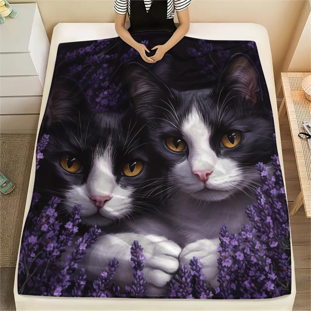 Beautiful Calico Cat,pattern Flannel Blanket, High quality Comfortable for All Seasons, Home Decor, Warmth and Comfort, Perfect for Gifts.
