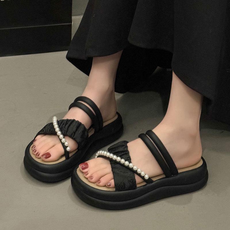 Trendy brand platform slippers women's summer wear fashion 2025 new beach cool slippers women's shoes go out two wear