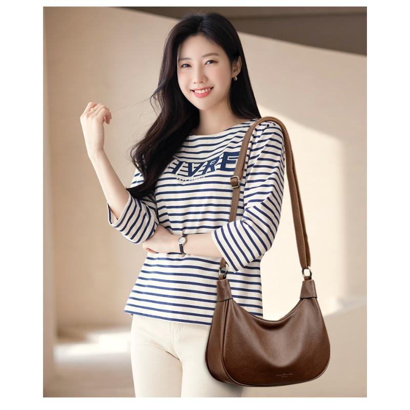 A Simple and Stylish Women's Shoulder Bag,A Fashionable Crossbody Bag,Suitable for Daily Use, Shopping, Commuting, and Multi Compartment Shoulder Bags