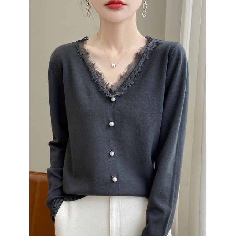 

Stylish and thin fashion V-neck lace edge knitted bottoming shirt women s thin sweater top S