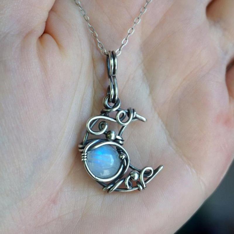 

New Retro Bohemian Moonlit Stone Necklace with Threaded Hollow Moon Pendant 50CM