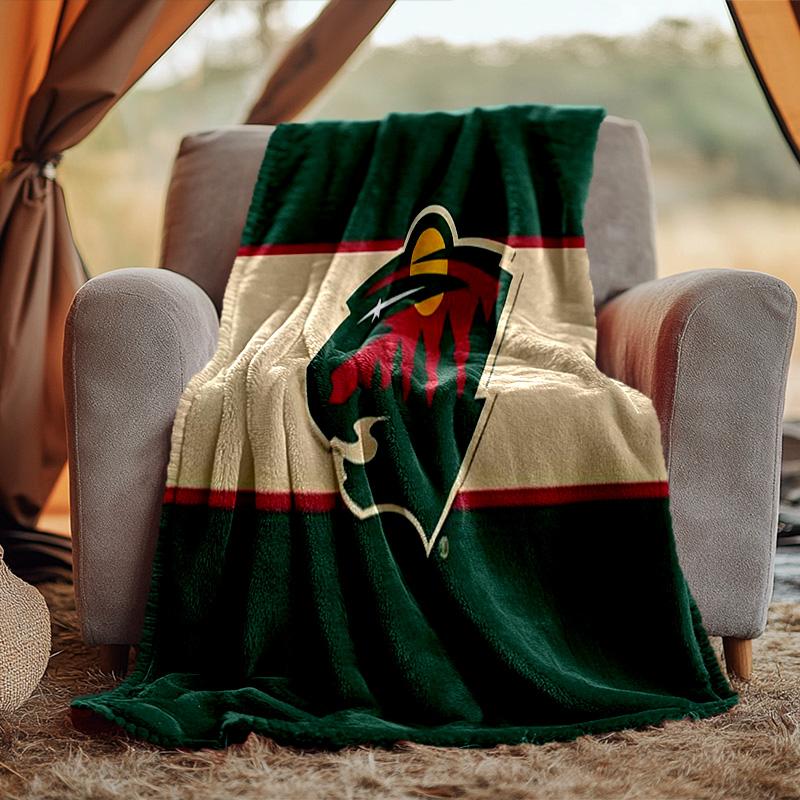 Minnesota wild Blanket Flannel Throw for Sofa, Travel, Camping, Livingroom, Office, Chair and Bed Soft and Warm Holiday Birthday gifts