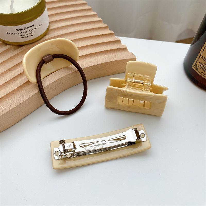 Quality Cream High Colored Hair Claw Clip For Effortless And Elegant Hair Styles